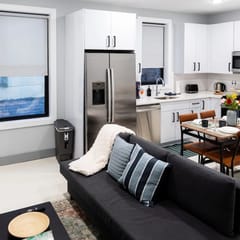 Modern 2BR • Quick NYC Access + Free Parking