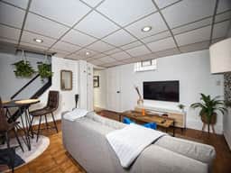 Cozy Apt With King Size Bed- Only 5 Miles to NYC