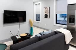 Modern 2BR • Quick NYC Access + Free Parking