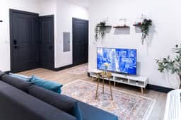 Spacious Apartment Near NYC with Free Indoor Parking