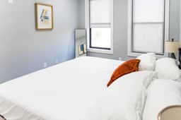 Stylish 2 BR w/ Free Indoor Parking-20 Min to NYC