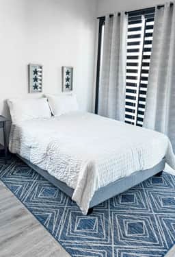 Stylish Studio Apt-Outside NYC