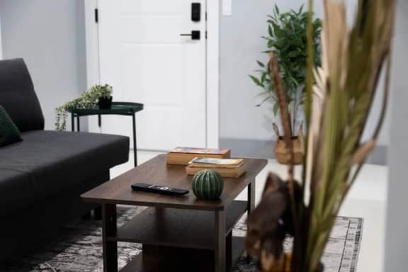 2 Bedroom Apt-City Adventure-Free Parking on Site