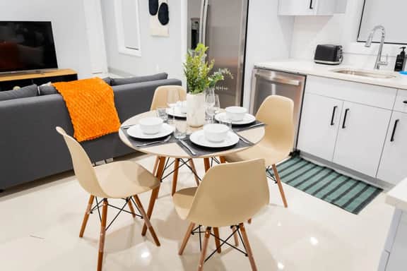City Adventure-Quick NYC Access-2BR-Free Parking