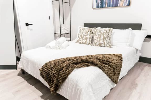 Discover NYC in stylish Studio-25 mins to NYC