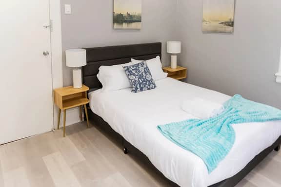 Spacious 3 Bedroom | Steps to Bus to NYC + Views