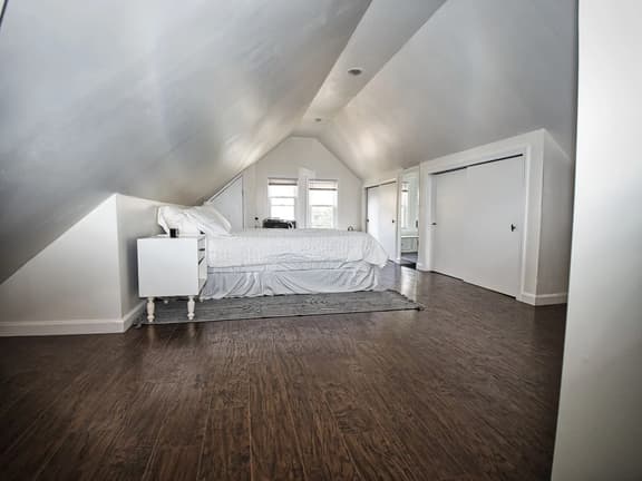 Comfy 3rd Floor Studio Near NYC