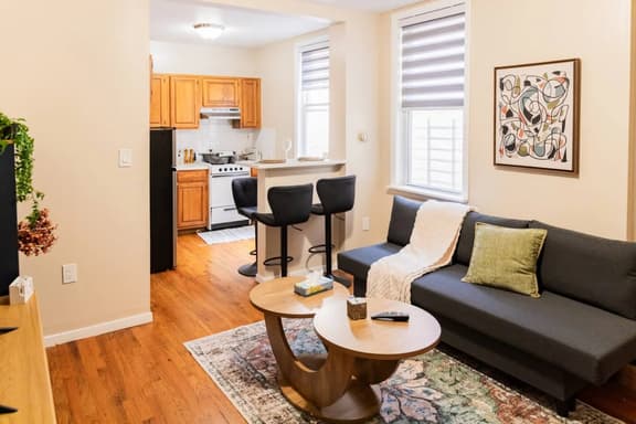 Cozy 1BR in WNY – Direct Bus to Times Square