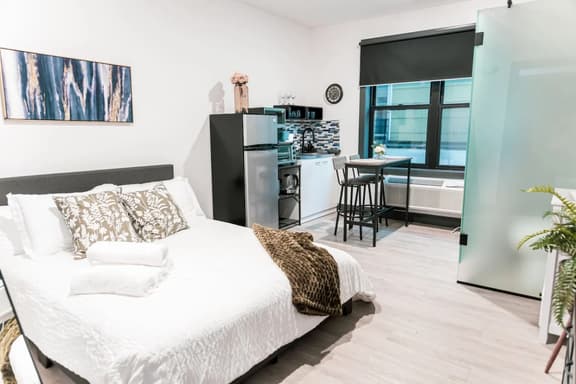 Discover NYC in stylish Studio-25 mins to NYC